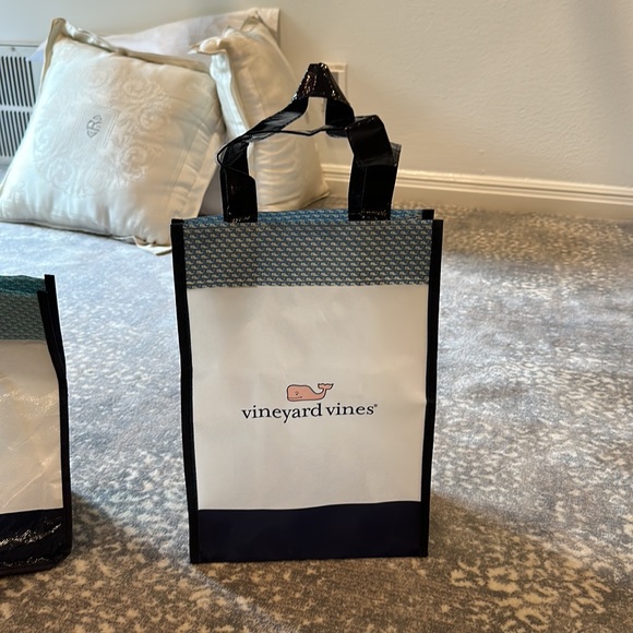 VINEYARD VINES SHOPPING BAGS PLASTIC (2) - Picture 3 of 6